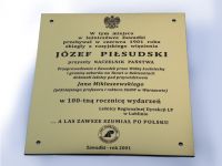 Tablica pamiątkowa poświęcona Józefowi Plsudskiemu